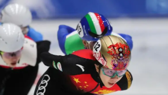 短道速滑世界杯荷兰站中国队晋级男、女接力半决赛